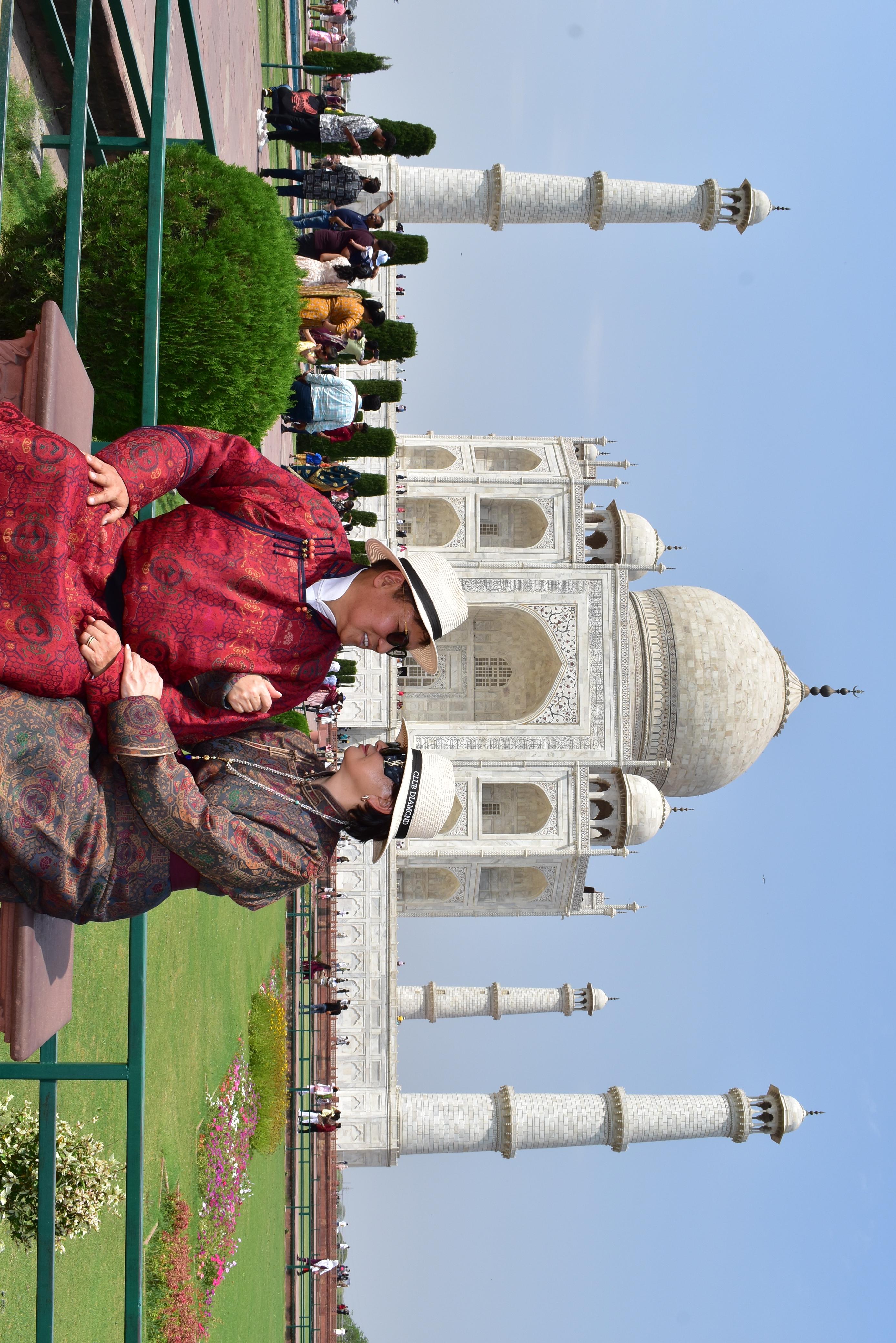Sunrise Taj Mahal and Mathura Day Tour